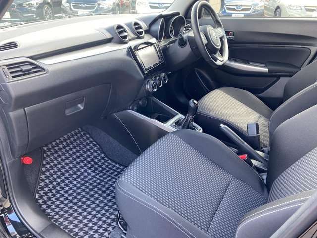 Suzuki SWIFT 2017-03 183810-18