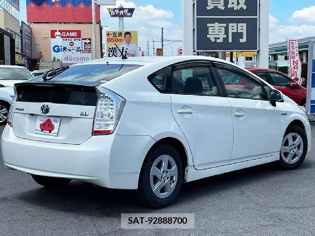 Toyota PRIUS 2011-01 350112-2