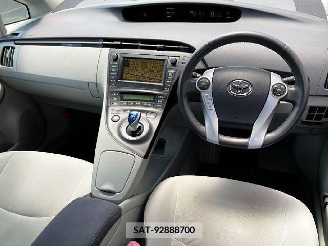 Toyota PRIUS 2011-01 350112-1