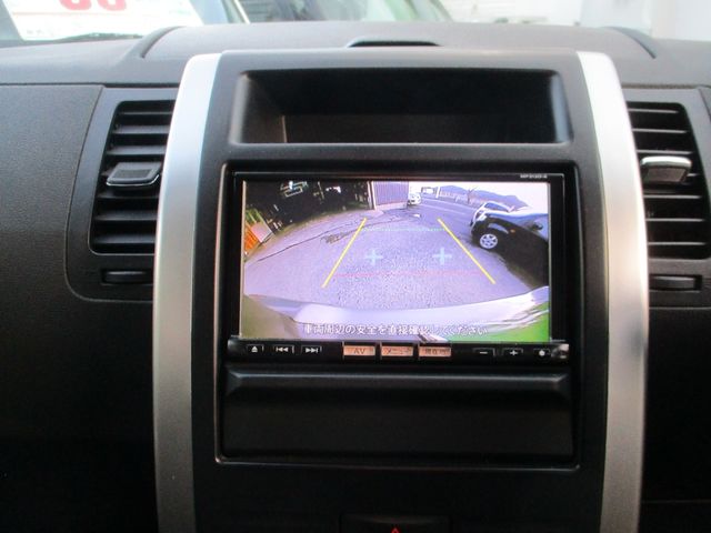Nissan X-TRAIL 2013-09 28947-8
