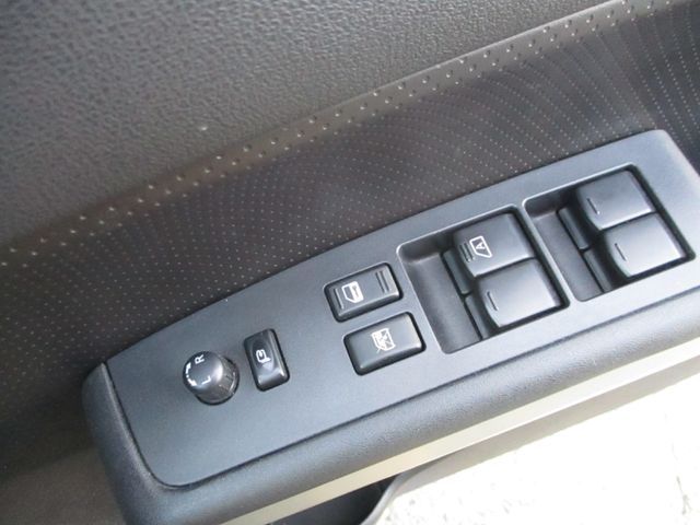 Nissan X-TRAIL 2013-09 28947-16