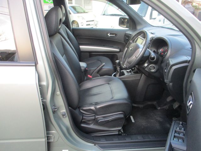 Nissan X-TRAIL 2013-09 28947-18