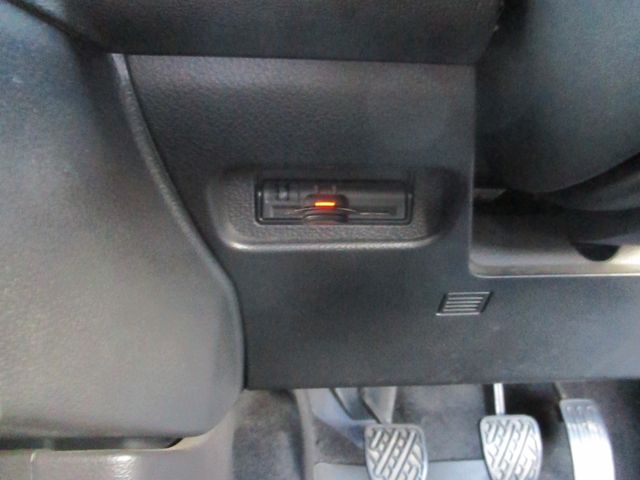 Nissan X-TRAIL 2013-09 28947-15
