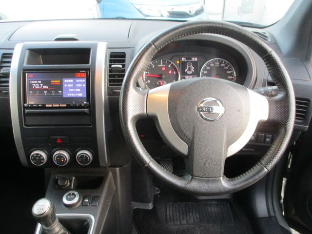 Nissan X-TRAIL 2013-09 28947-4