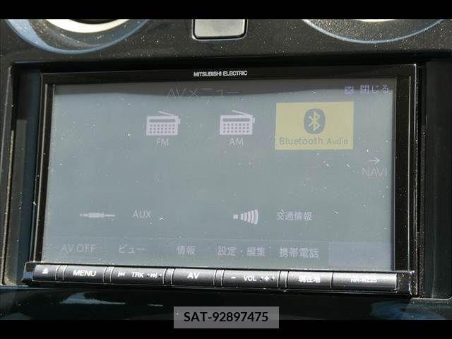 Nissan NOTE 2019-07 328709-4
