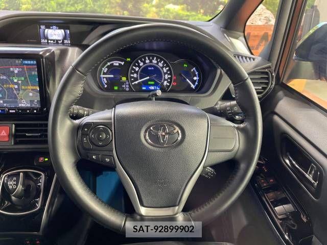 Toyota VOXY HYBRID 2021-06 322895-12