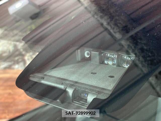 Toyota VOXY HYBRID 2021-06 322895-2