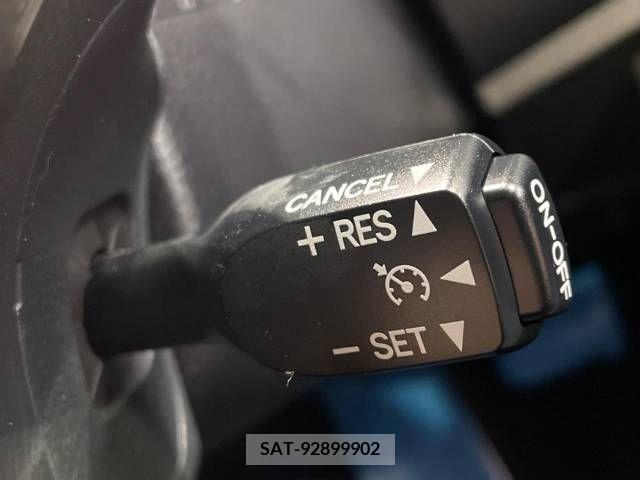 Toyota VOXY HYBRID 2021-06 322895-7