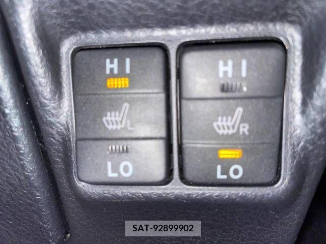 Toyota VOXY HYBRID 2021-06 322895-6