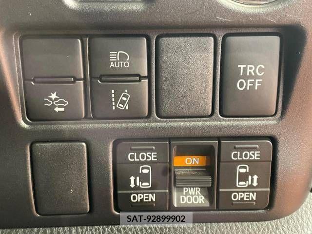 Toyota VOXY HYBRID 2021-06 322895-5