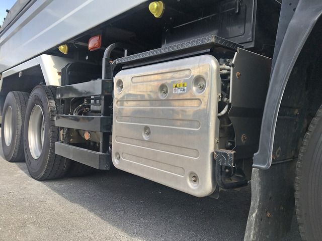 Isuzu GIGA 2019-03 184387-14