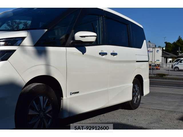 Nissan SERENA 2019-01 204586-13