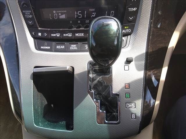 Toyota VELLFIRE 2012-07 7070-15