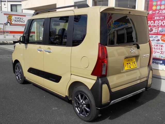 Daihatsu TANTO 2022-10 3651-2