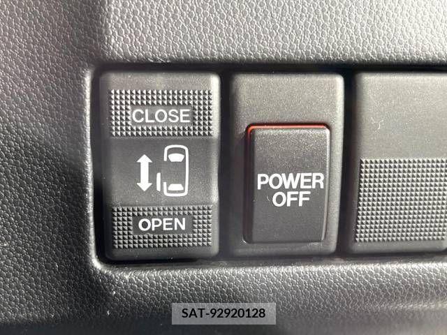 Mazda PREMACY 2011-08 325421-5