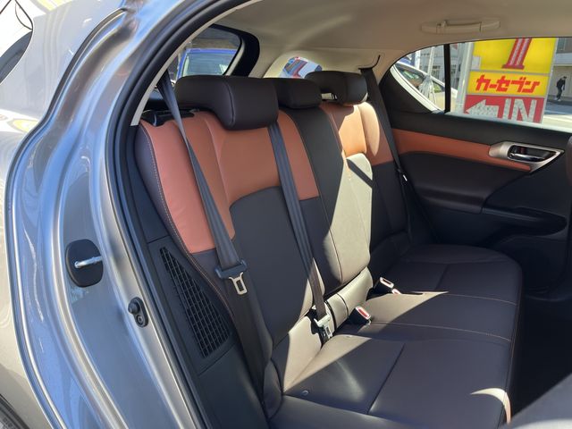 Lexus CT 2019-07 193708-9