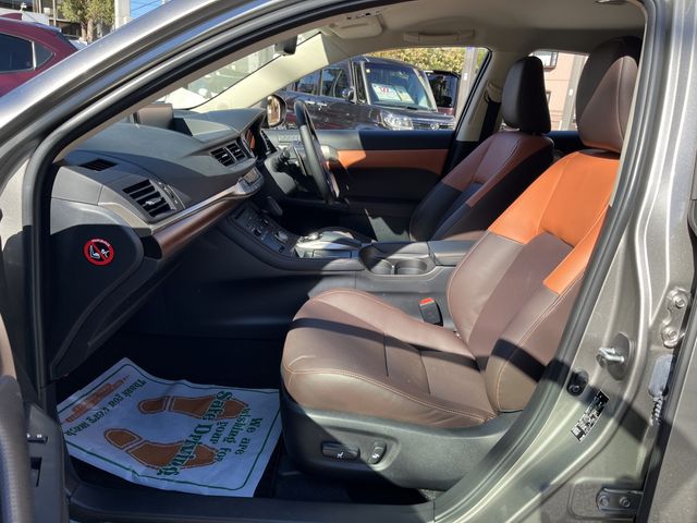 Lexus CT 2019-07 193708-13