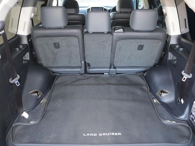 Toyota LAND CRUISER 2016-01 11300-8