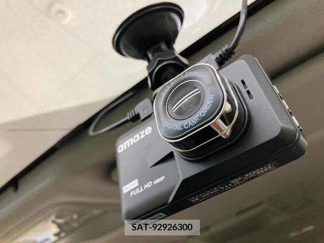 Toyota VOXY 2014-11 370447-7