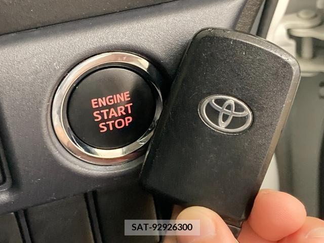 Toyota VOXY 2014-11 370447-5
