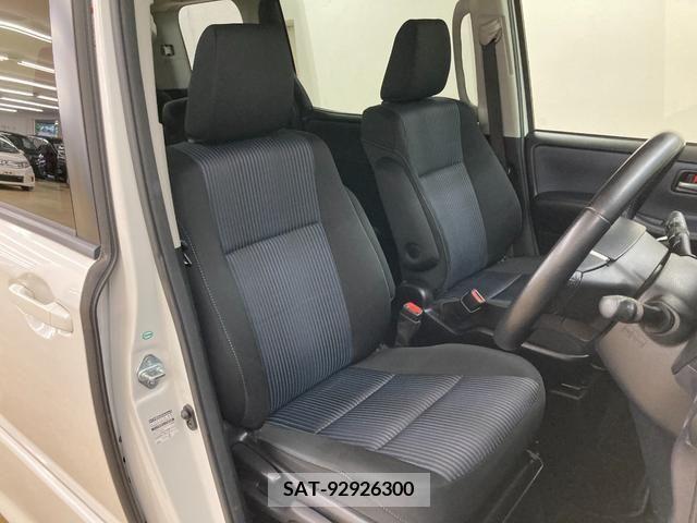 Toyota VOXY 2014-11 370447-9