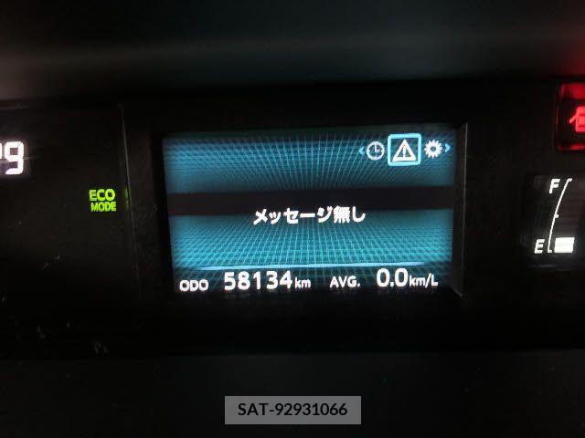 Toyota PRIUS ALPHA 2017-10 322185-7