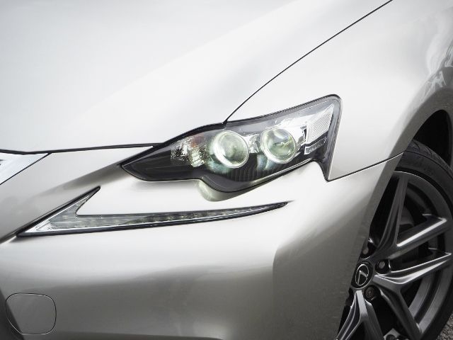 Lexus IS 2014-01 154-9