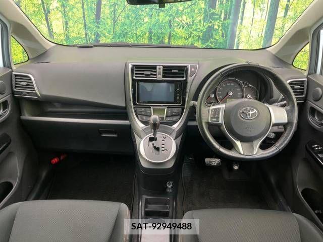 Toyota RACTIS 2013-05 313639-1