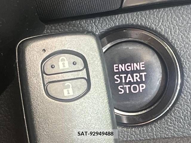 Toyota RACTIS 2013-05 313639-6