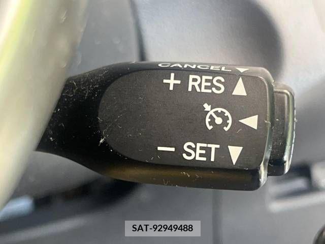 Toyota RACTIS 2013-05 313639-4