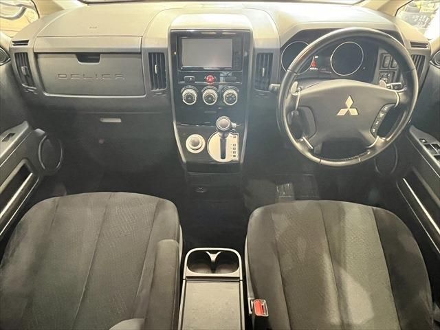 Mitsubishi DELICA D5 2018-09 18216-16