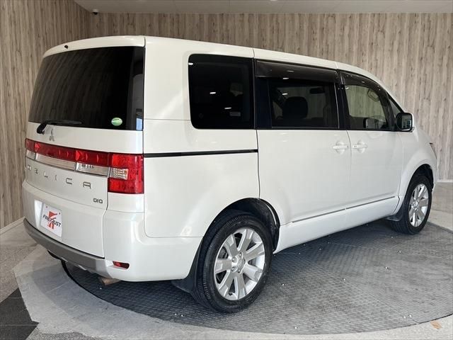 Mitsubishi DELICA D5 2018-09 18216-4
