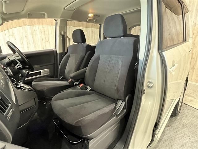 Mitsubishi DELICA D5 2018-09 18216-20