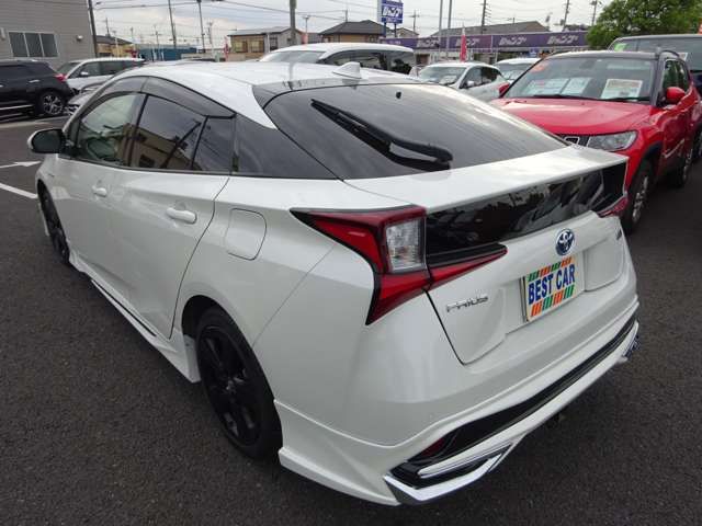 Toyota PRIUS 2019-04 12989-2