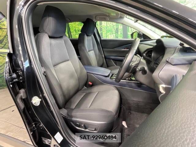 Mazda CX-30 2023-03 221701-8