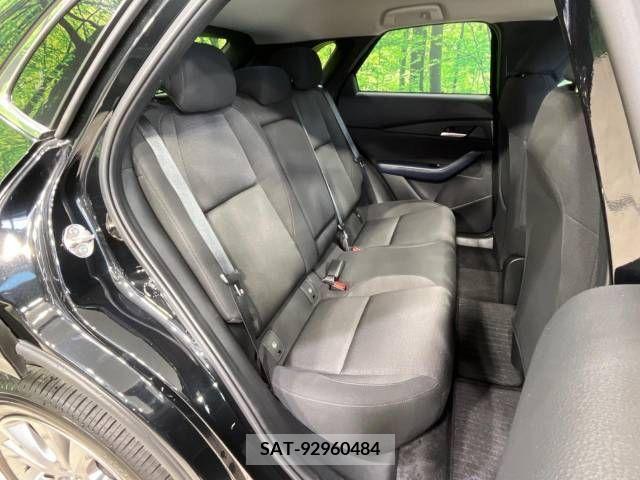 Mazda CX-30 2023-03 221701-9