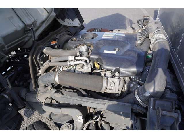 Isuzu ELF TRUCK 2017-10 195976-12