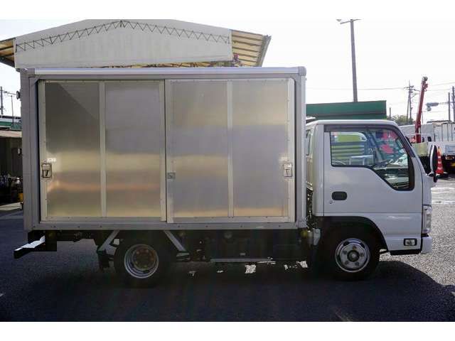 Isuzu ELF TRUCK 2017-10 195976-4