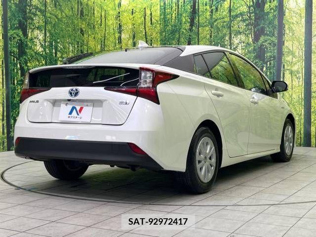 Toyota PRIUS 2019-08 221694-17