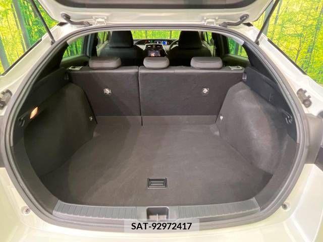 Toyota PRIUS 2019-08 221694-10