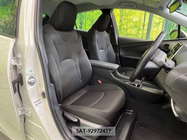 Toyota PRIUS 2019-08 221694-8