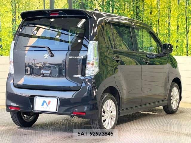 Suzuki WAGON R 2015-12 383513-17