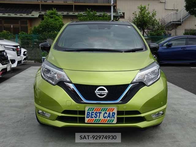 Nissan NOTE 2017-10 327666-4