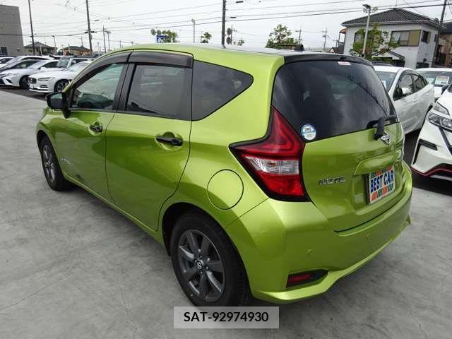 Nissan NOTE 2017-10 327666-2