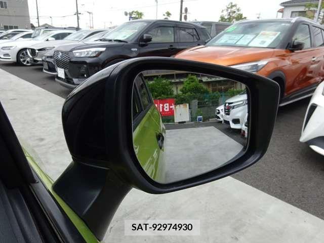 Nissan NOTE 2017-10 327666-16