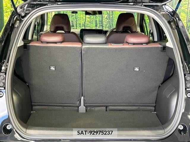 Nissan AURA 2023-06 219644-10