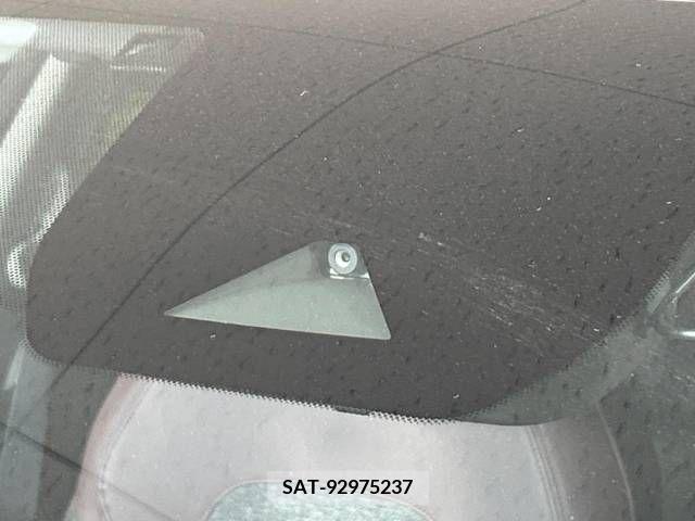 Nissan AURA 2023-06 219644-5