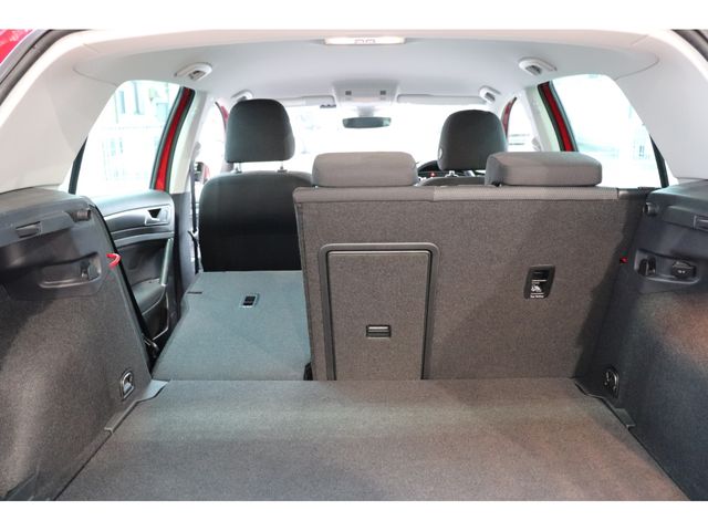 VolksWagen GOLF 2019-02 3339-16