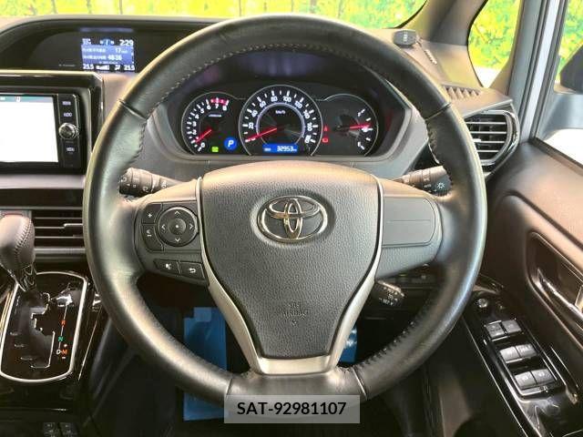 Toyota VOXY 2017-08 384676-12