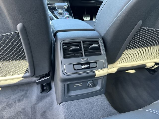 Audi A4 2023-02 15661-16